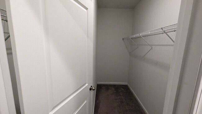 Walk in Closet - 280 Forestbrook Cove Cir