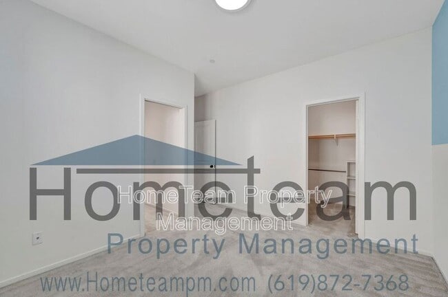 Building Photo - 1111 Calle Deceo