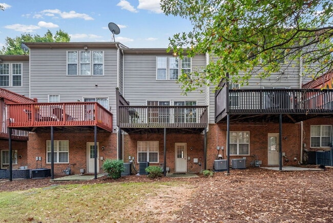 Building Photo - 5149 Manerdale Dr SE