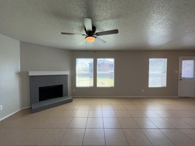 Building Photo - 1452 Gentle Rain Dr