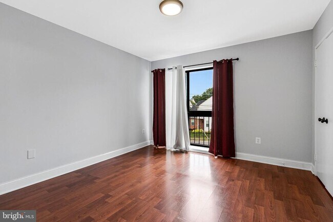 Building Photo - 2435 18th St NE