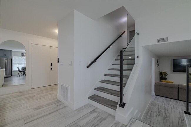 Building Photo - 23700 Lake Hills Dr