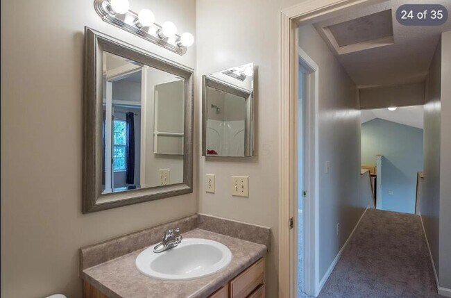 Building Photo - 5499 Glenchester Dr