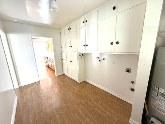 Building Photo - **LA MIRADA** Beautifully Maintained 3-Bed...