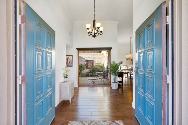 Building Photo - Luxury Golf Course Retreat in Indian Wells