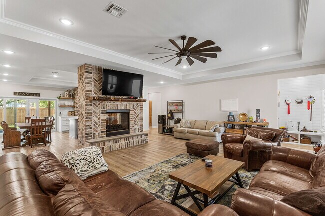 Building Photo - 304 Mariners Wy