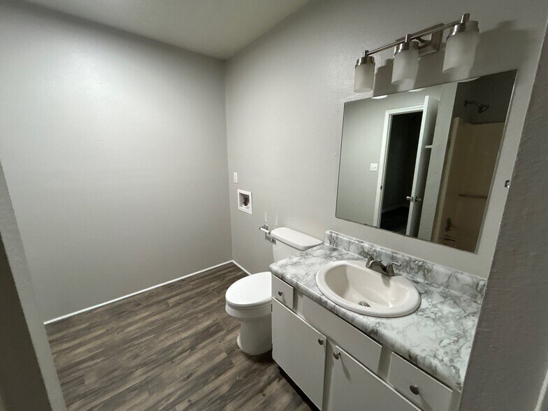 Building Photo - 21 Brianfield Cv