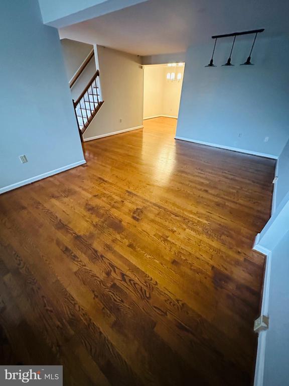 Building Photo - 8206 Red Wing Ct