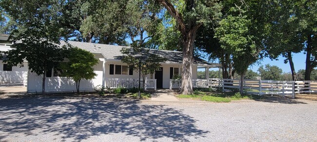 Building Photo - 8424 Silver Bridge Rd