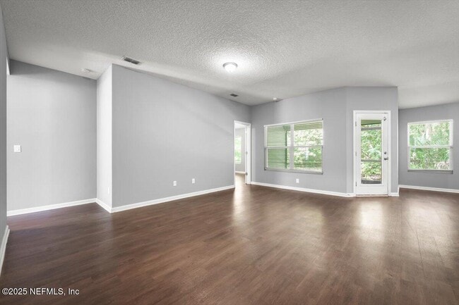 Building Photo - 613 Washington Ln