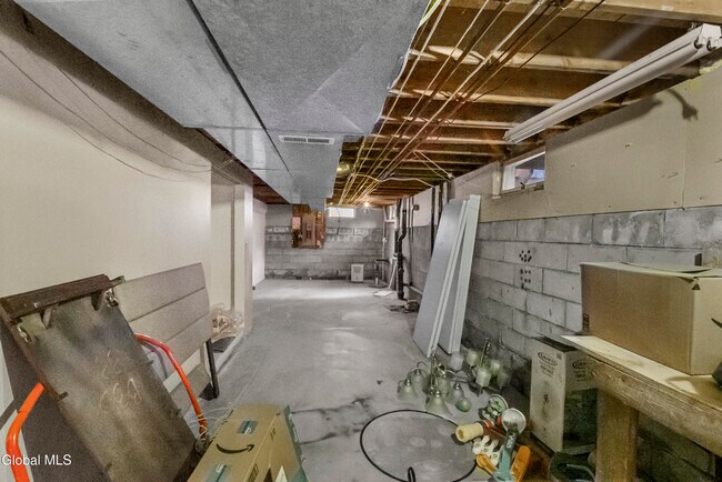 Building Photo - 31 Berkshire Dr