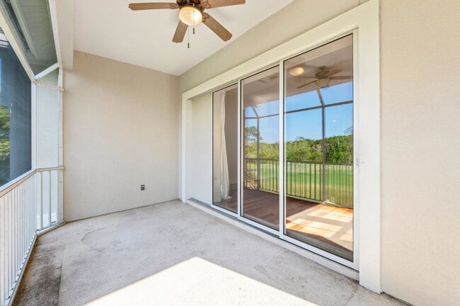 Building Photo - Gorgeous Regatta Bay 3 Bedroom Townhouse!