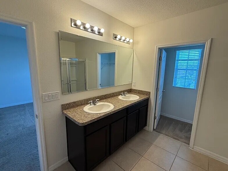 Building Photo - 1878 Cassidy Knoll Dr