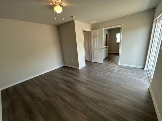 Building Photo - 1468 Las Villas Blvd