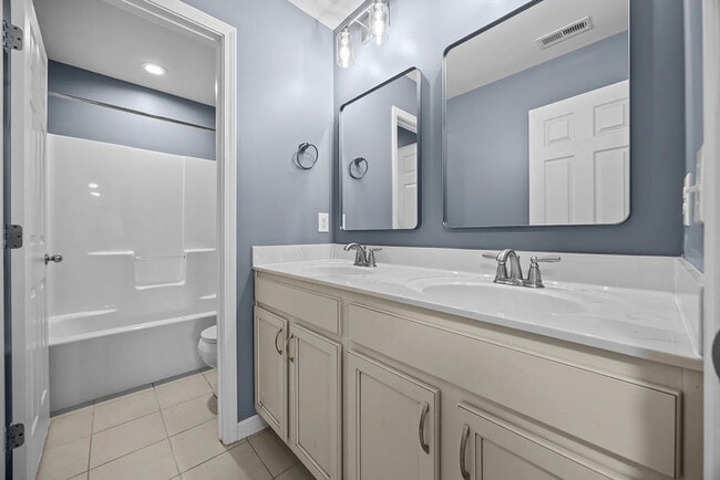 Building Photo - Earn Wealth While Leasing - Like a Homeowner - Lease to Own