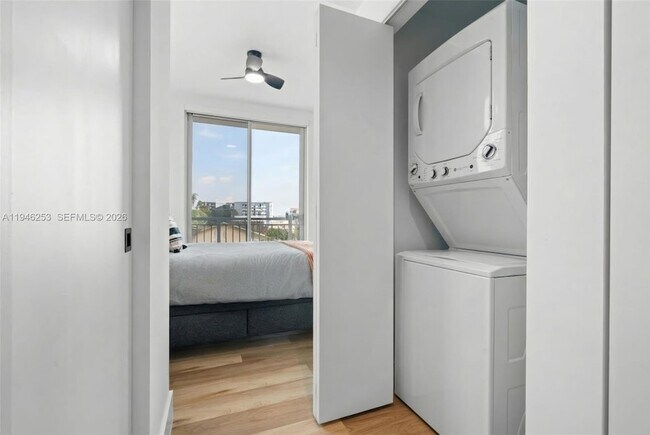 Building Photo - 650 SW 1st St