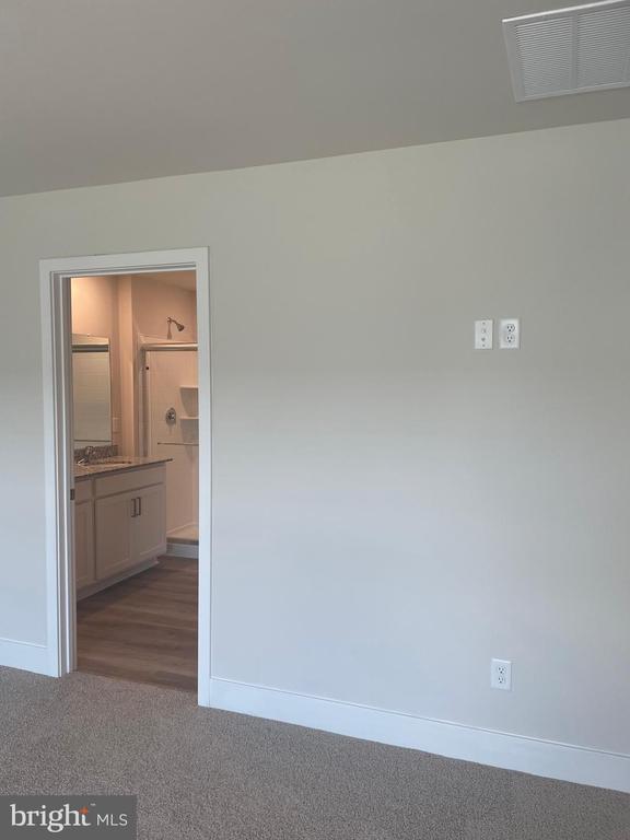 Building Photo - 107 Haida Ln