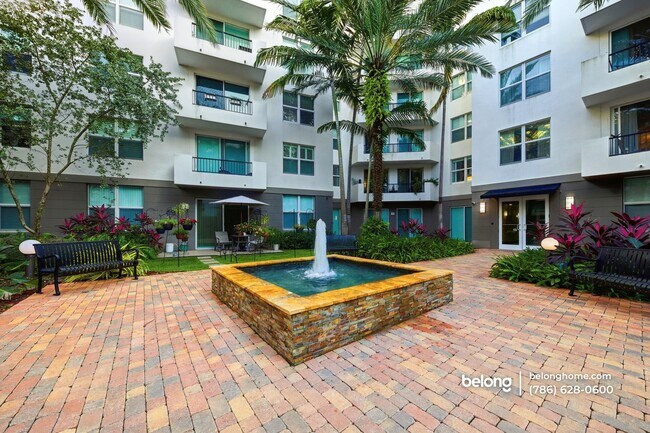 Building Photo - 2421 NE 65th St