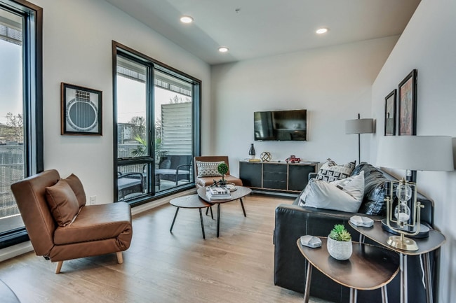 Primary Photo - 920 South St