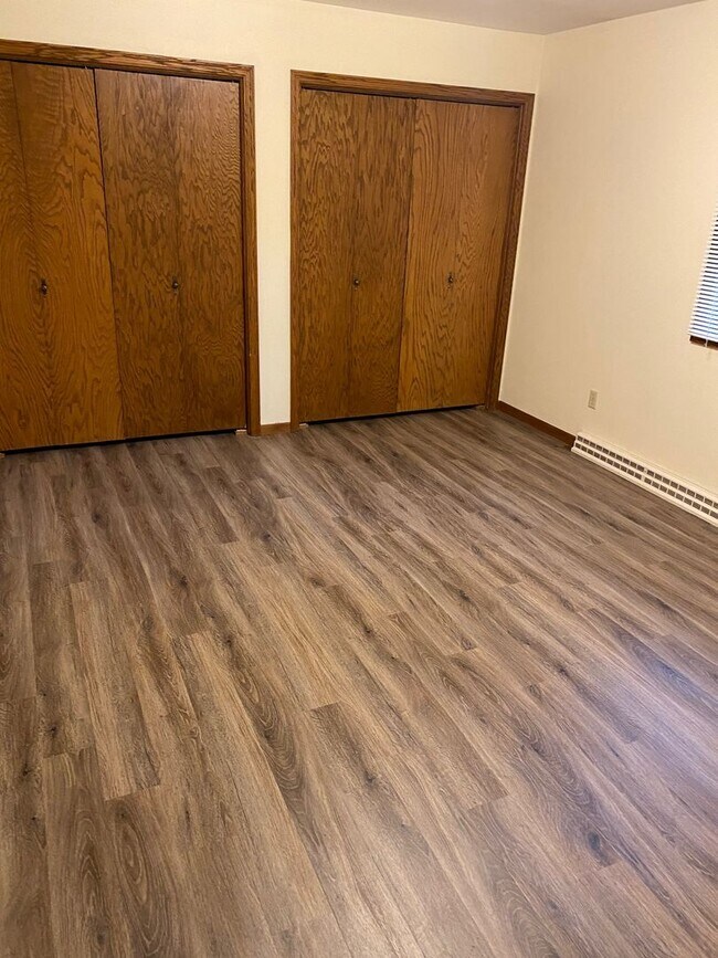 Building Photo - (578) - 2291-2293 White Oak Trail