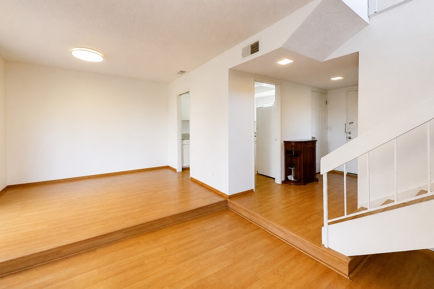Building Photo - 6718 Freedom Ct
