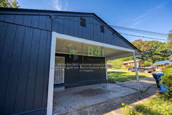Building Photo - 451 Fairlock Ln NW