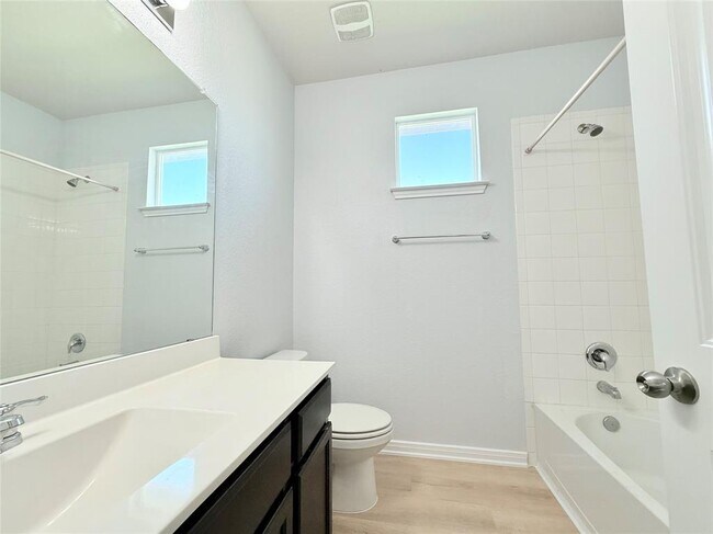 Building Photo - 306 Naset Dr