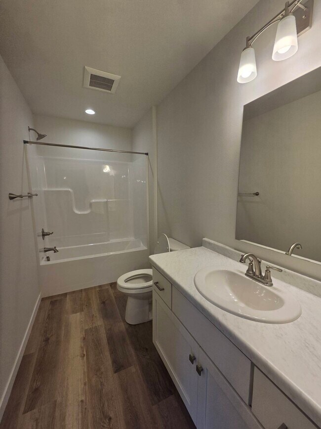 Building Photo - 3703 Green Pastures Ln