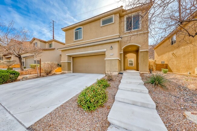 Primary Photo - Beautiful Anthem Highland 3 Bedroom Home!