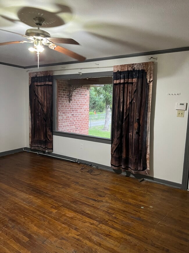Building Photo - 2446 Balis Dr