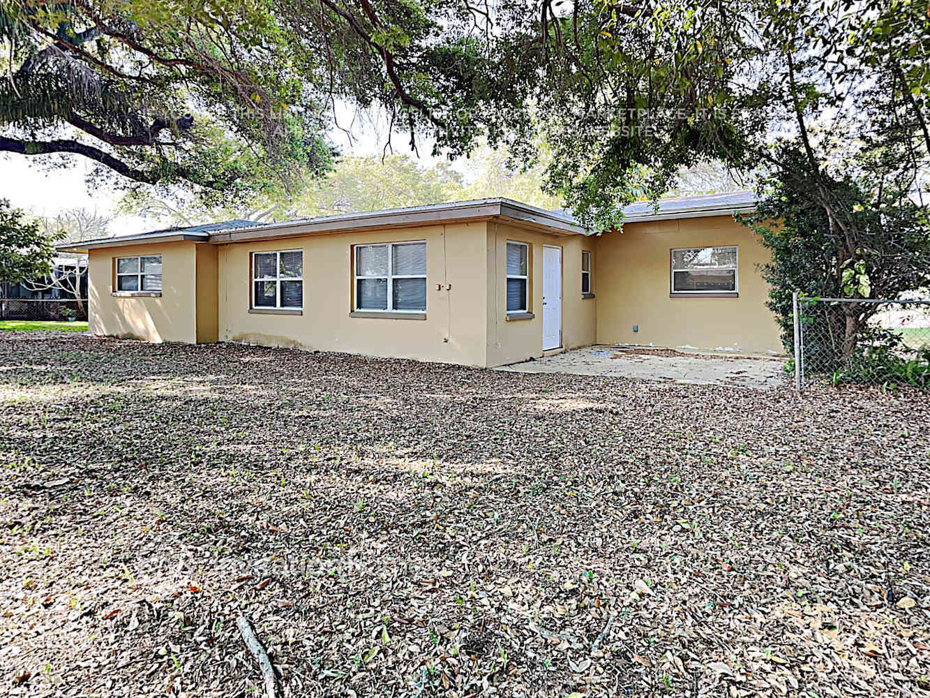 Building Photo - 2332 Harn Blvd