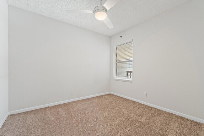 Building Photo - 6531 Chasewood Dr