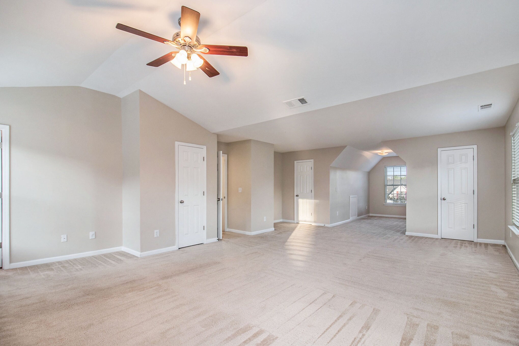 Building Photo - 395 Sugarberry Ln