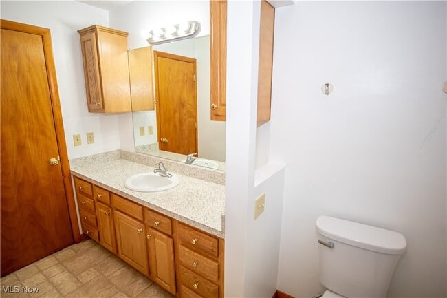 Building Photo - 14014 Emery Ave