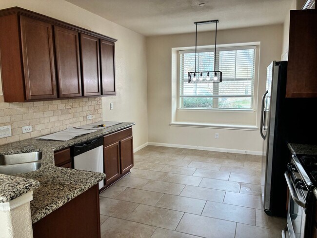 Building Photo - Bright 3BR 3BA Home w/ Community Pool & Dog Park • Fenced Backyard • Attached Garage in Round Rock