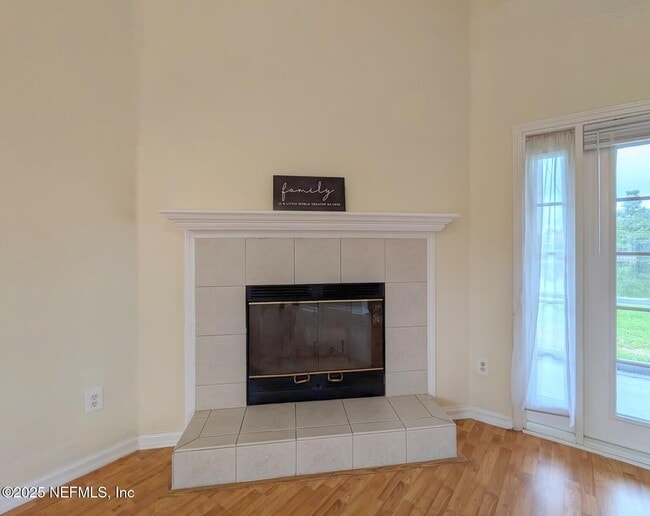 Building Photo - 12162 Millford Ln N