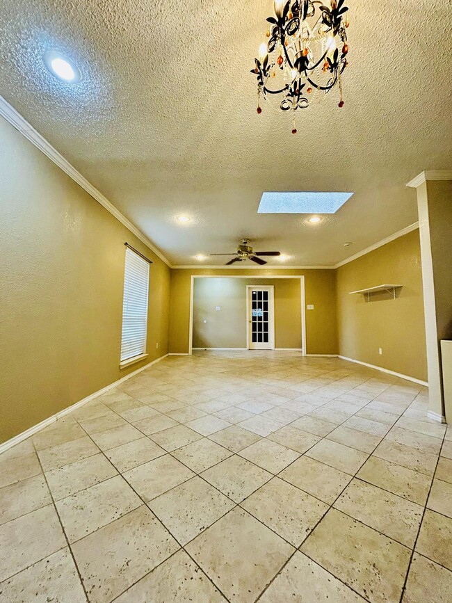 Living Room and Dinning Room - 2118 Barton Dr