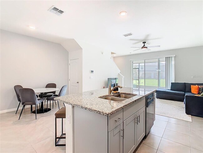 Building Photo - 1307 Mako Wy