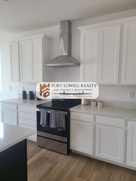 Building Photo - 18374 W Weatherby Dr