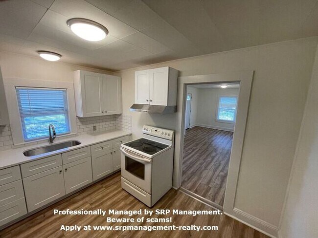 Building Photo - 2 BR / 1 BA Renovated Home for Rent in Gas...