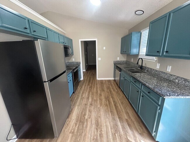 Building Photo - 25 Oak Lake Ct