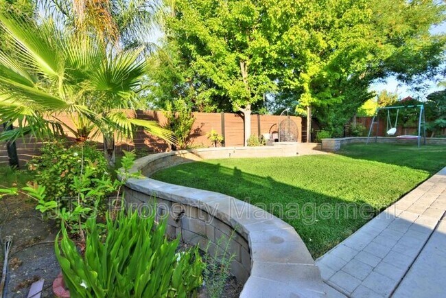 Building Photo - 5602 Jerry Litell Way