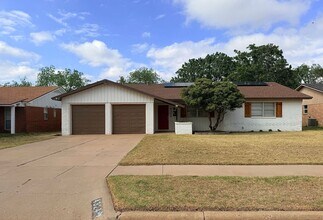 Building Photo - 4 Bed 2 Bath Remodeled Home in Miller Elementary Zone with Solar Panels