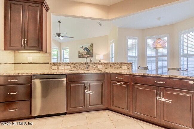Building Photo - 8543 Glenbury Ct N