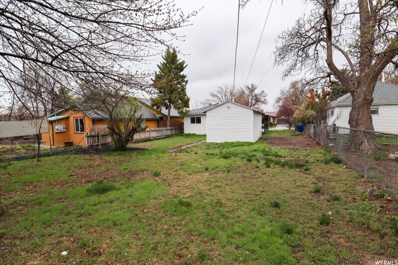 Building Photo - 948 E Atkin Ave