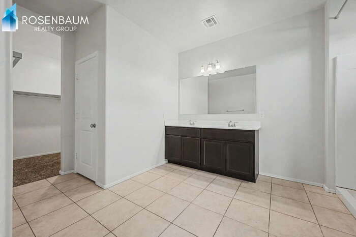 Building Photo - 41917 W Manderas Ln