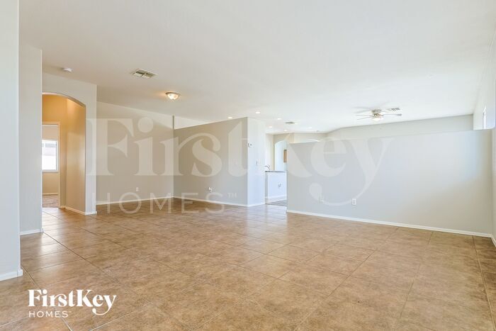 Building Photo - 33827 N Slate Creek Dr