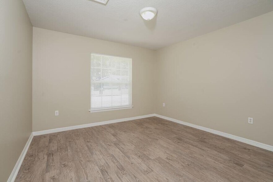 Building Photo - 6789 Shepherd Oaks Rd