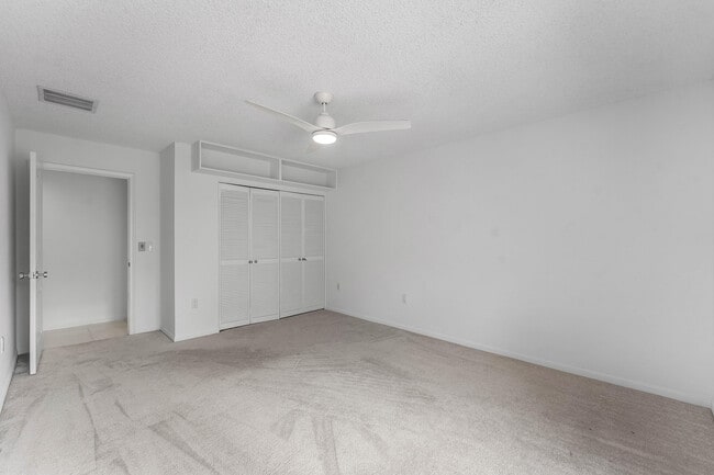 Building Photo - 3908 S Ocean Blvd