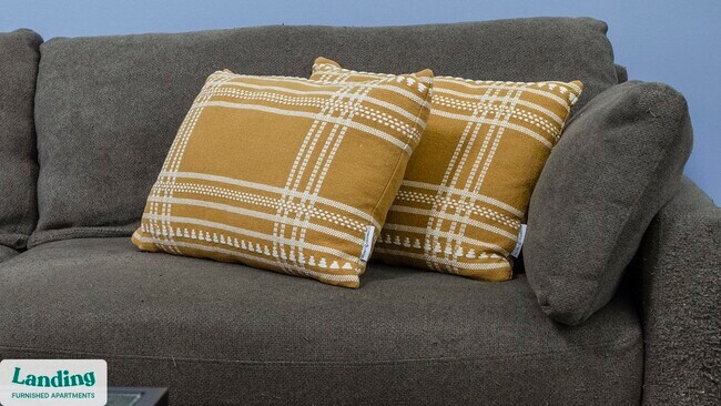 Building Photo - 901 Kelly Green Ln